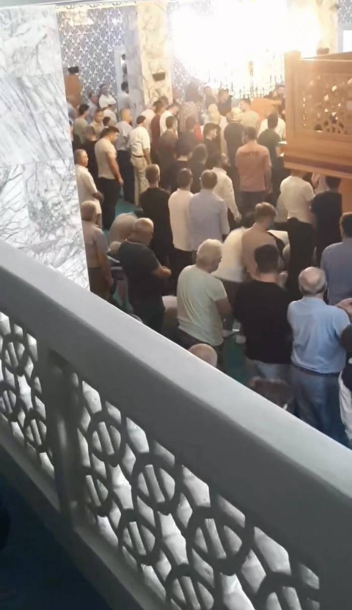 Pendik’te ’cuma Namazında Tokat Attın’ Kavgası