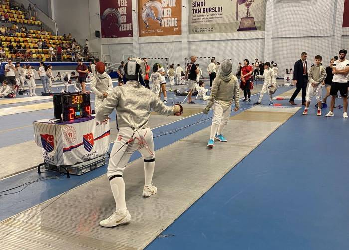 Eskrimde Kupalar Sahibini Buldu