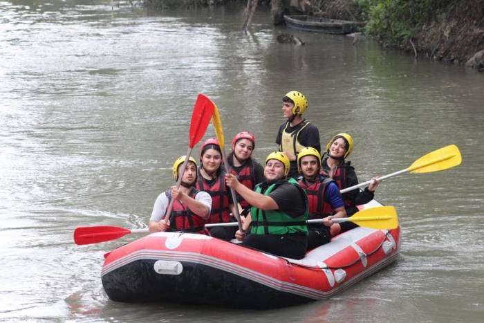 Gençler Melen Çayında Unutulmaz Bir Gün Yaşadı