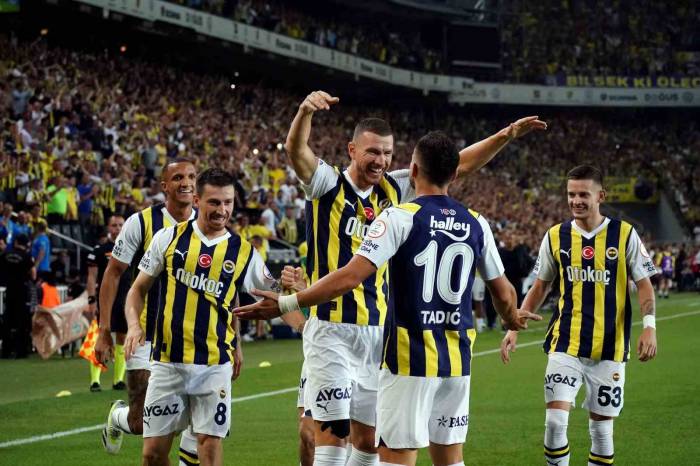 Fenerbahçe, 15 Günde 5 Maça Çıkacak