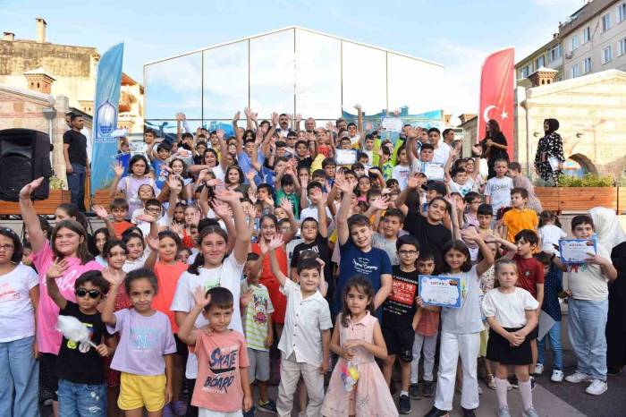 Molla Yegan Çocuk Üniversitesi İlk Mezunlarını Verdi