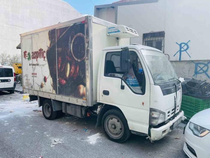 Ormanlık Araziye Kaçak Hafriyat Döken Kamyona Sürücüsüne 41 Bin Tl Ceza Kesildi