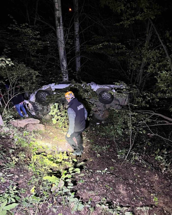 Artvin’de Trafik Kazası: 1 Ölü, 2 Yaralı