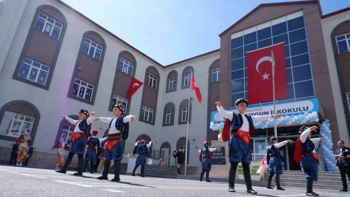 Erzurum’da İlk Ders Zili Çaldı