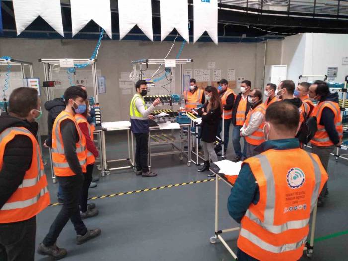 ’izmir Model Fabrika’ İlk Meyvelerini Verdi