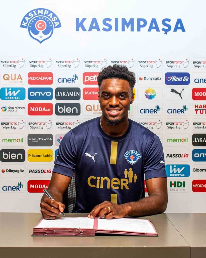 Kasımpaşa, Julien Ngoy’u Renklerine Bağladı