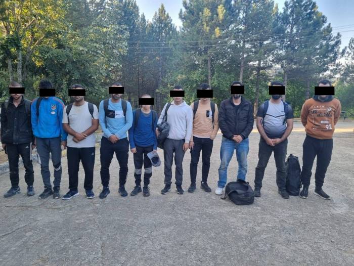 Kırklareli’nde Bin 301 Kaçak Göçmen Yakalandı