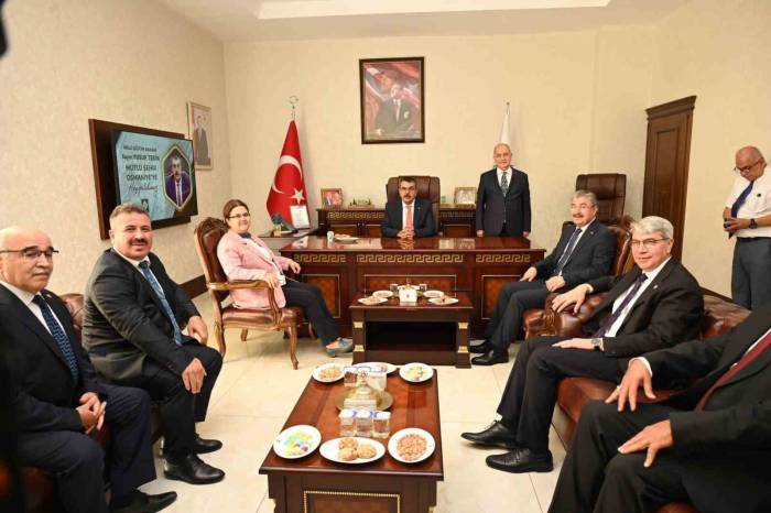 Bakan Tekin Osmaniye’de İl Eğitim Değerlendirme Toplantısı’na Katıldı