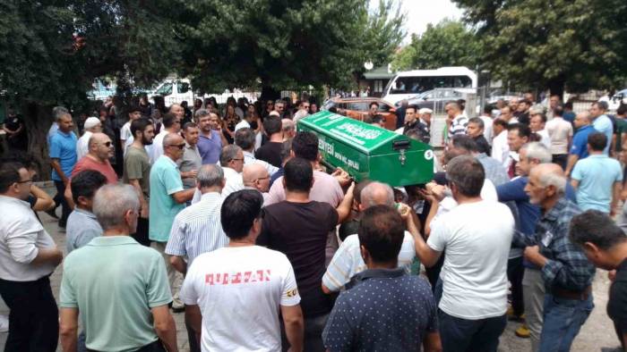 Nagihan Öğretmen, Son Yolculuğuna Gözyaşları Ve Dualarla Uğurlandı