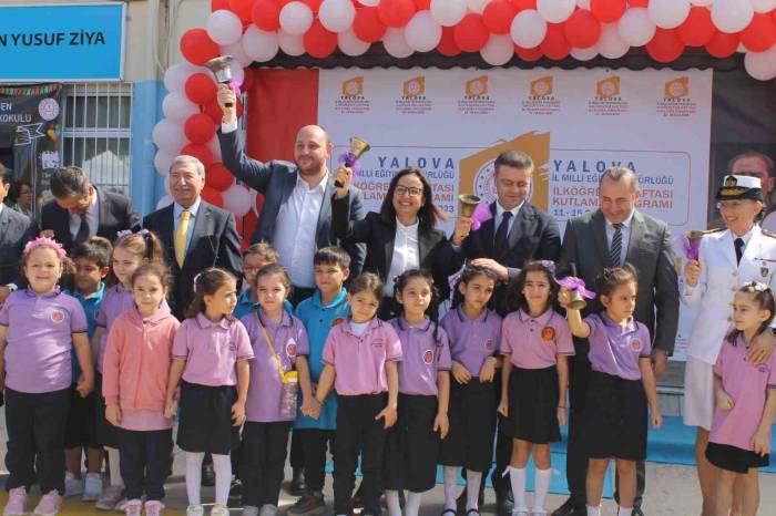 Yalova’da 54 Bin Öğrenci İçin İlk Ders Zili Çaldı