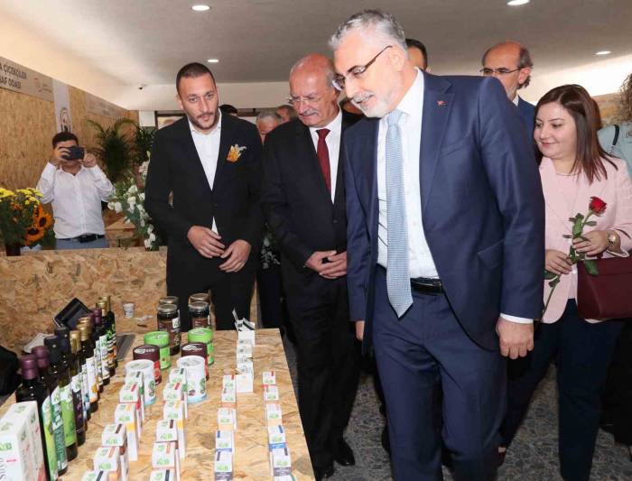 Ato’nun Girişimleriyle ‘Aktarlık Ve Çiçekçilik’ Geleneksel Meslekleri Belgelendi