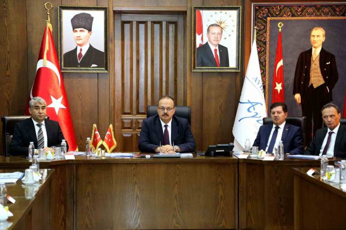 Aydın’da Yeni Eğitim Öğretim Yılı Güvenlik Ve Barınma Toplantıları Gerçekleştirildi