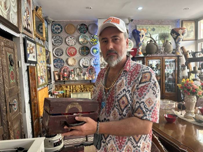 Kurtuluş Savaşı’ndan Kalan Sıhhiye Çantasına Gözü Gibi Bakıyor