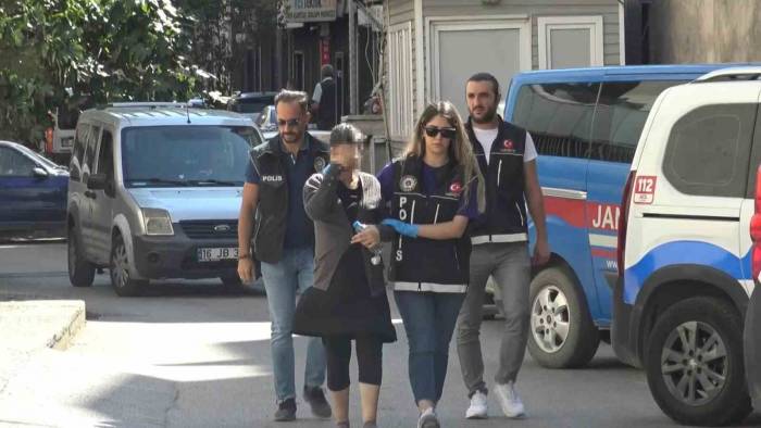 Karnı Burnunda Torbacı Tutuklandı