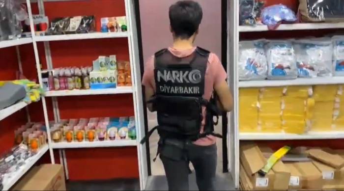 Diyarbakır Emniyeti Uyuşturucu Tacirlerine Göz Açtırmadı: 10 Tutuklama