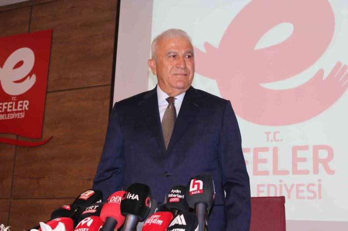 Efeler Belediye Başkanı Atay, Chp’den İstifa Etti