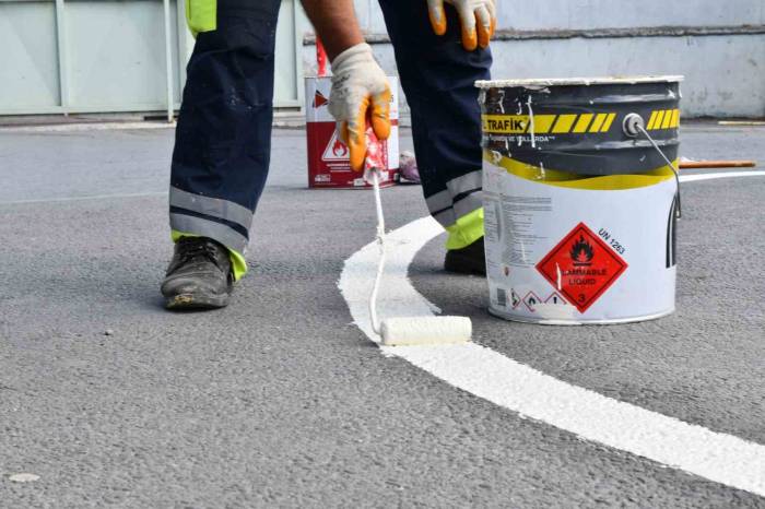 Esenyurt’ta Okul Bahçeleri Renklendirildi