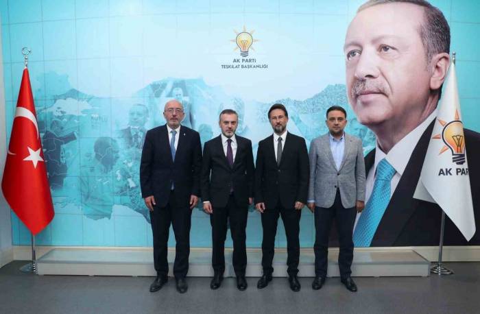 Gediz Ak Parti İlçe Başkanı Osman Yımaz Oldu