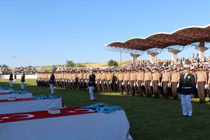 Bakan Yerlikaya: “Emniyet, Jandarma Ve Sahil Güvenlik Gibi Köklü Kolluk Teşkilatlarımız Sayesinde İç Huzurumuzu Hamdolsun Üst Seviyede Koruyoruz”