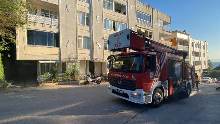 Ailesinin Ulaşamadığı Çocuk Evde Uyurken Bulundu