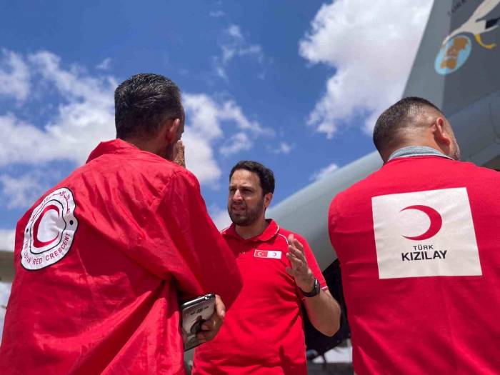 Türk Kızılay Ekibi Libya’daki Selzedelere Yardım İçin Bölgeye Ulaştı