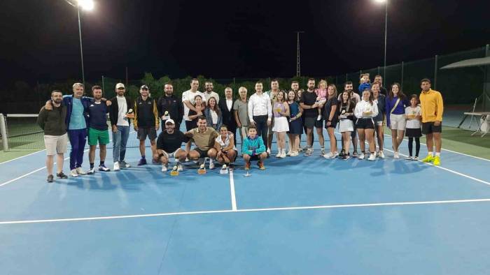 Salihli’de Kurtuluş Günü Anısına Turnuva