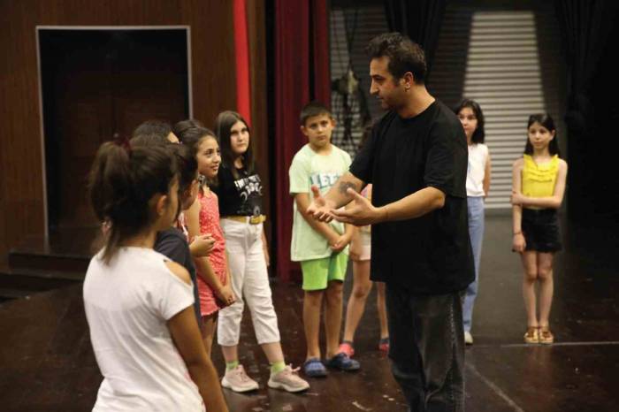 Merkezefendi’de Tiyatro Kursları Başlıyor