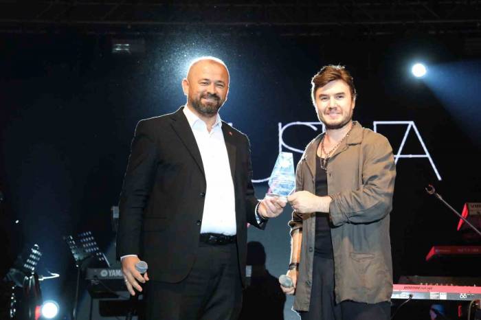 Orhaneli Belediyesi Yazı Festivalle Kapattı