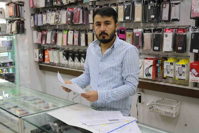 Satın Aldığı Otomobil Yurt Dışı Kayıtlı Çıktı, Harcadığı Para İçin Muhatap Bulamıyor