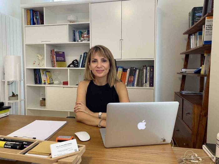 Uzmanlar, Sultangazi’de Dehşeti Yaşayan Öğrencinin Psikolojisini Değerlendirdi: "Unutmak Çok Mümkün Değil, Sürece İhtiyacı Var"