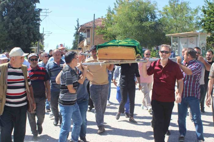 Uşaklı Gazeteci Son Yolculuğuna Uğurlandı