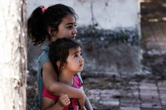 Otların Tutuşmasıyla Başlayan Yangın, Evlere Yönelince Büyük Korku Yaşandı