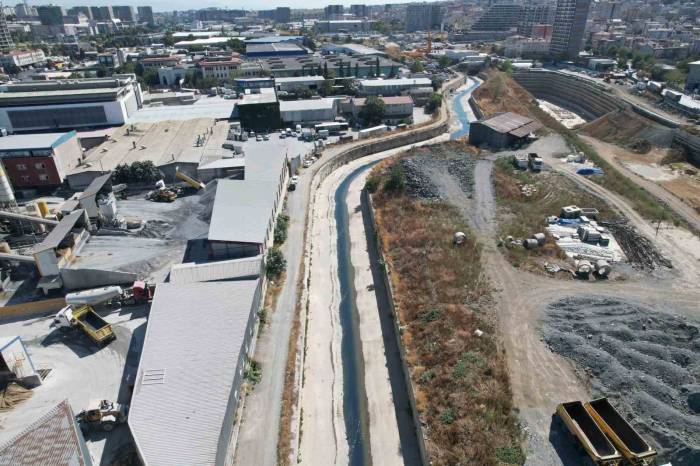 Ayamama Deresi’nde Koku Sorunu Çözülemiyor