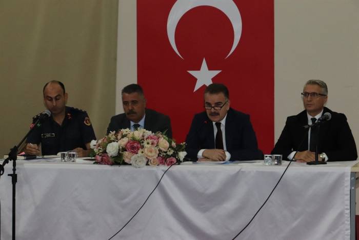 Edremit’te Okul Güvenlik Tedbirleri Toplantısı Yapıldı