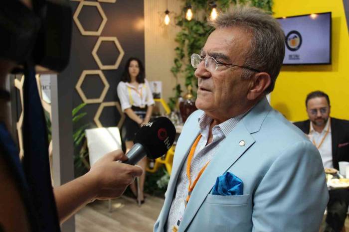 Betav, “Balında Burs Var” Sloganıyla Yerel Zincirler Buluşuyor Fuarı’nda Yerini Aldı