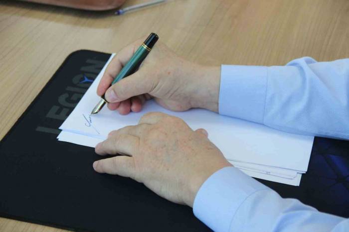 ’imza’ Deyip Geçmeyin, Alelacele Karaladığınız Kağıt Hayatınızı Karartabilir