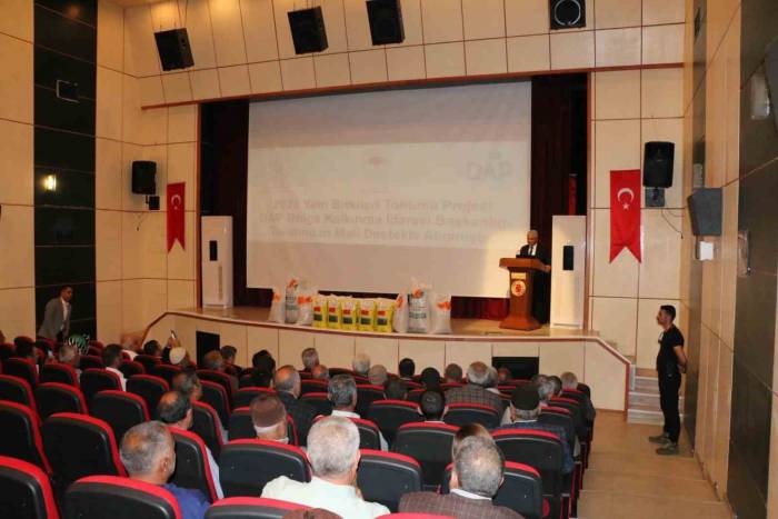 Hizanlı Çiftçilere 10 Ton Yem Bitkileri Tohumu Desteği