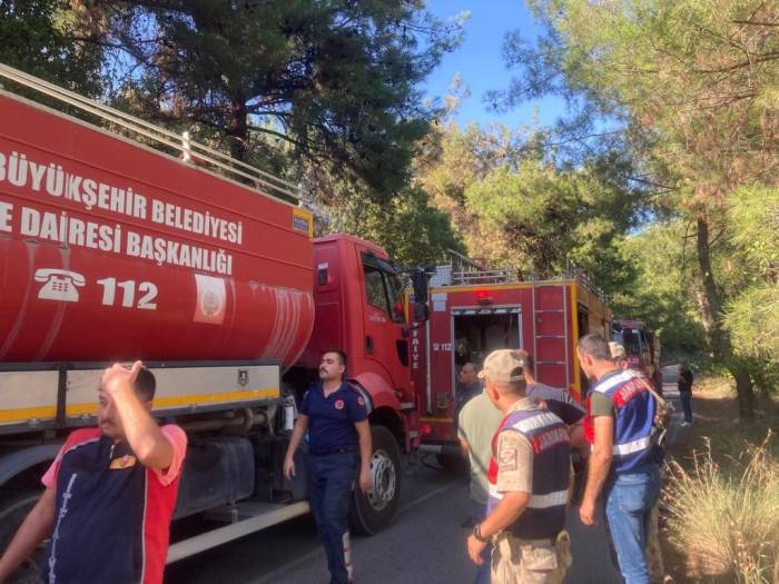 Erzin’de Çıkan Orman Yangını Söndürüldü