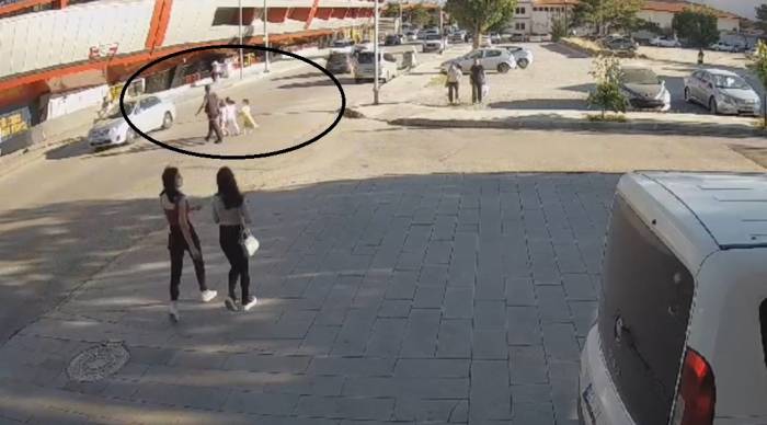 Polisten Çocuklara Şefkat Eli