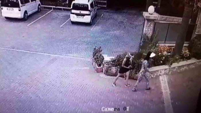Sosyete Hırsızlar Kuşadası’na Dadandı