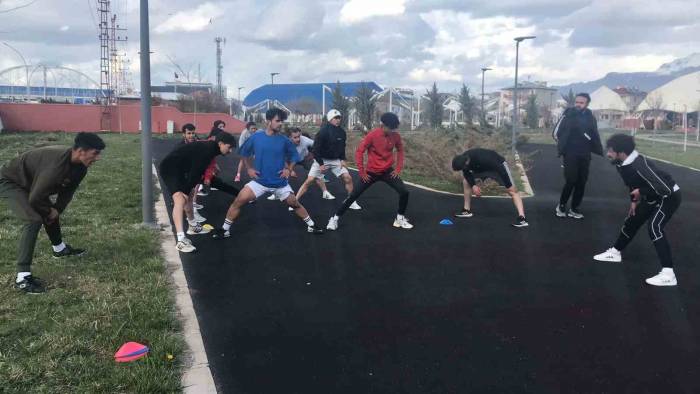 Edremit Belediyesinin Besyo Kurslarıyla 58 Kişi Üniversiteye Yerleşti