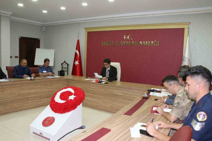 Erciş’te Okul Güvenliği Toplantısı Yapıldı