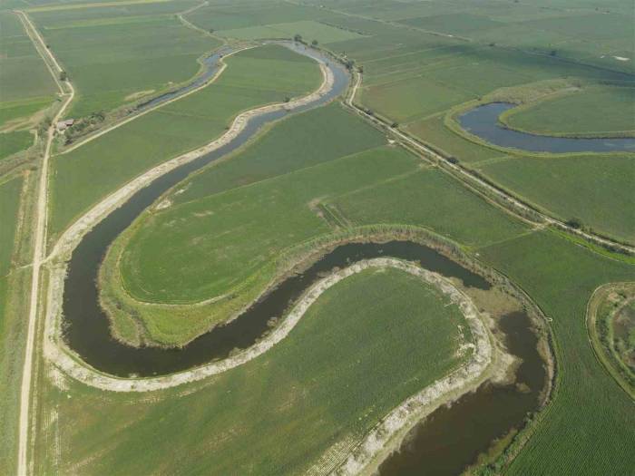 Söke Ovası’nda Yatak Temizleme Çalışmalarına Devam Ediliyor