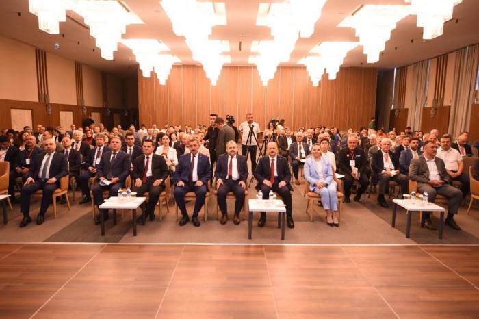 Kentsel Dönüşüm, Akıllı Şehir Ve İklim Değişikliği Zirvede Konuşuldu