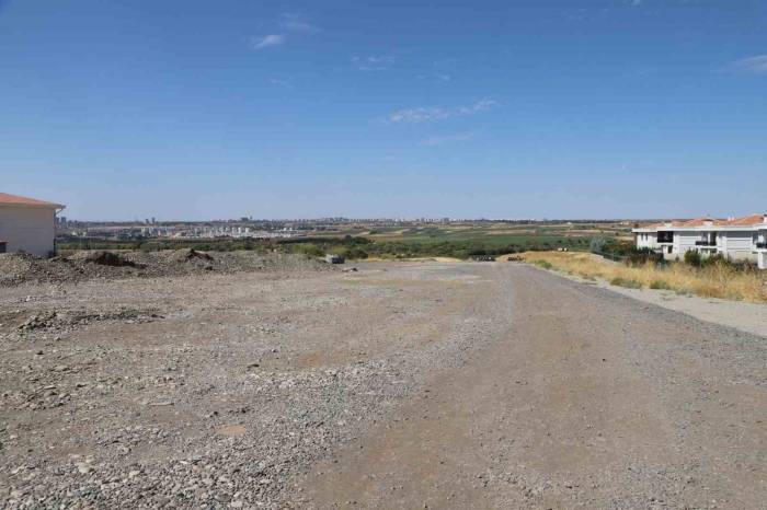 Diski Yeni Yerleşim Alanlarında İçme Suyu Ve Altyapı Çalışmalarına Devam Ediyor