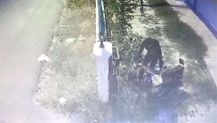 Elektrikli Motosikletin Çalınma Anı Kamerada