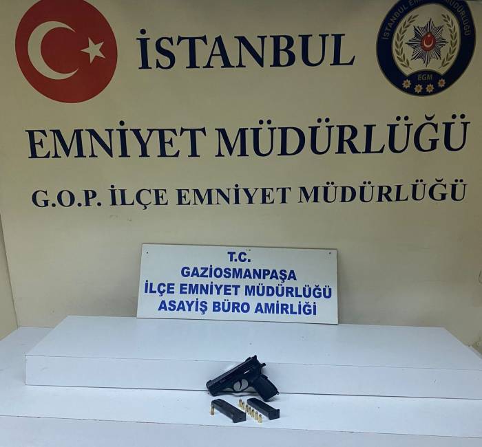 Gaziosmanpaşa’da Yoldan Geçenlere Silah Doğrultan Şüpheli Gözaltına Alındı
