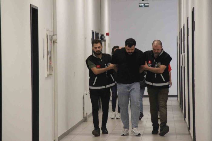 Kanlı Pusunun Ardından Cephanelik Çıktı : Cinayet Zanlısı 3 Yıl Sonra Yakalandı