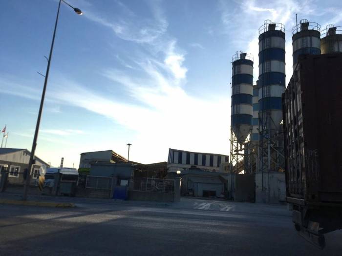 Beton Santralinde 5 Metre Yükseklikten Düşen İşçi Yaralandı