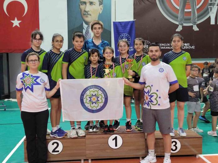 Büyükşehir Masa Tenisi Sporcularından Büyük Başarı